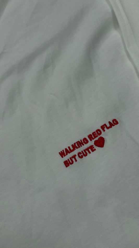 Longsleeve bianca con ricamo Walking Red Flag But Cute - foto 2