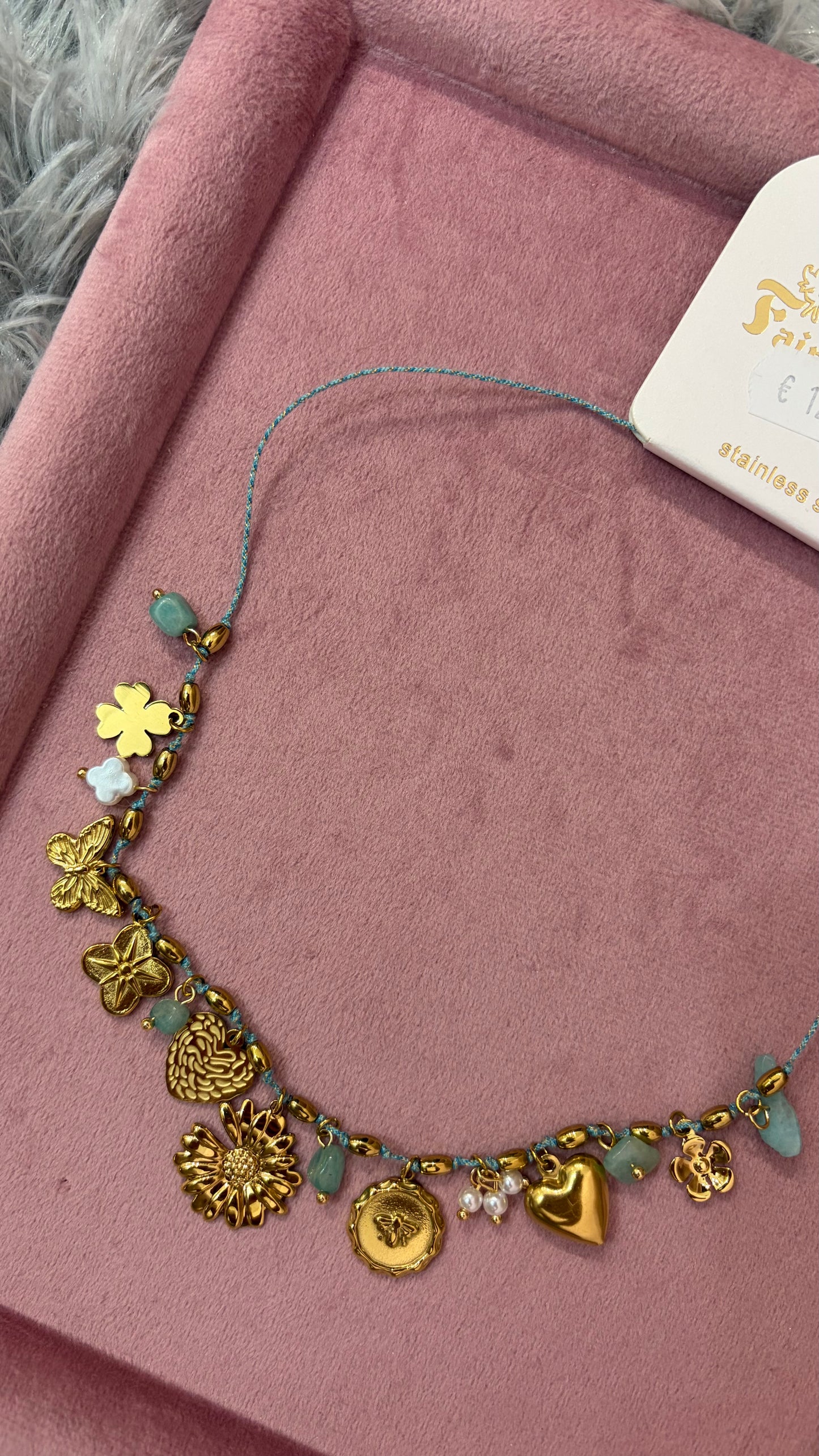 Collana girocollo boho-chic con charms dorati e pietre azzurre - foto 3