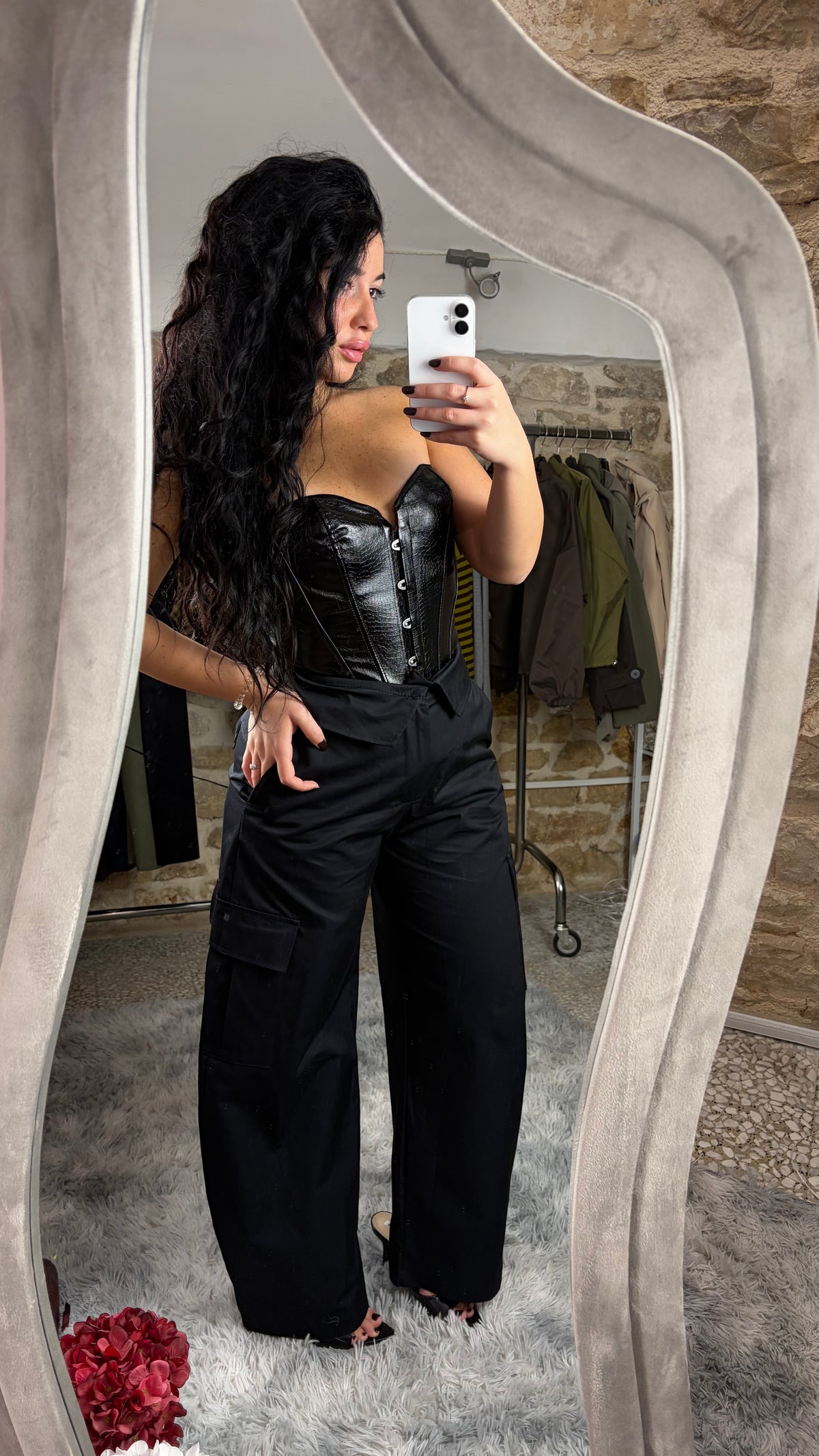 Pantaloni cargo wide leg con risvolto in vita - foto 1