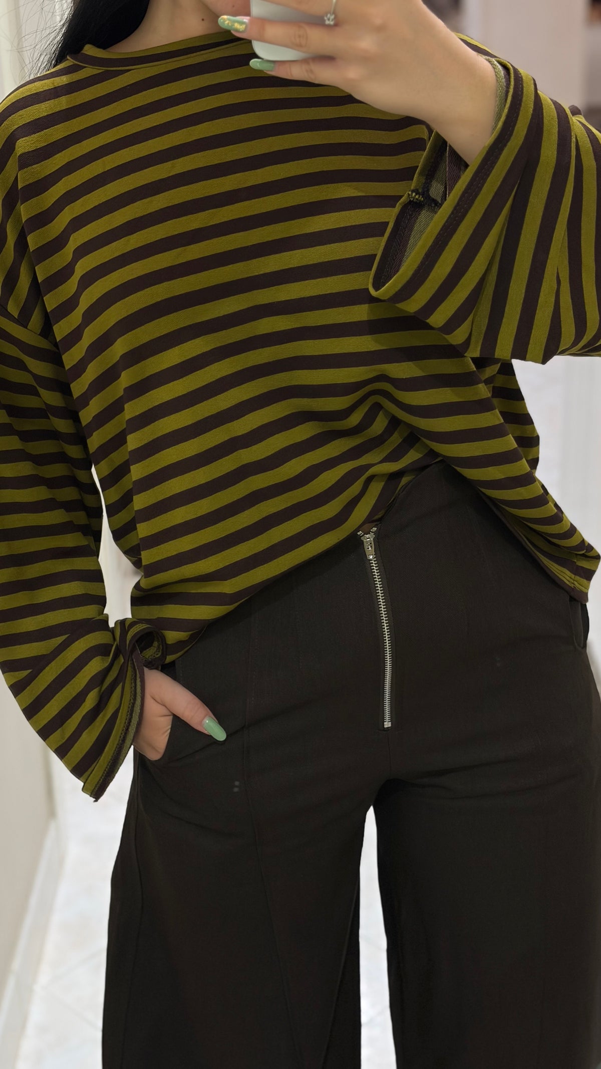 Pantaloni wide leg a vita alta con cerniera frontale - foto 1