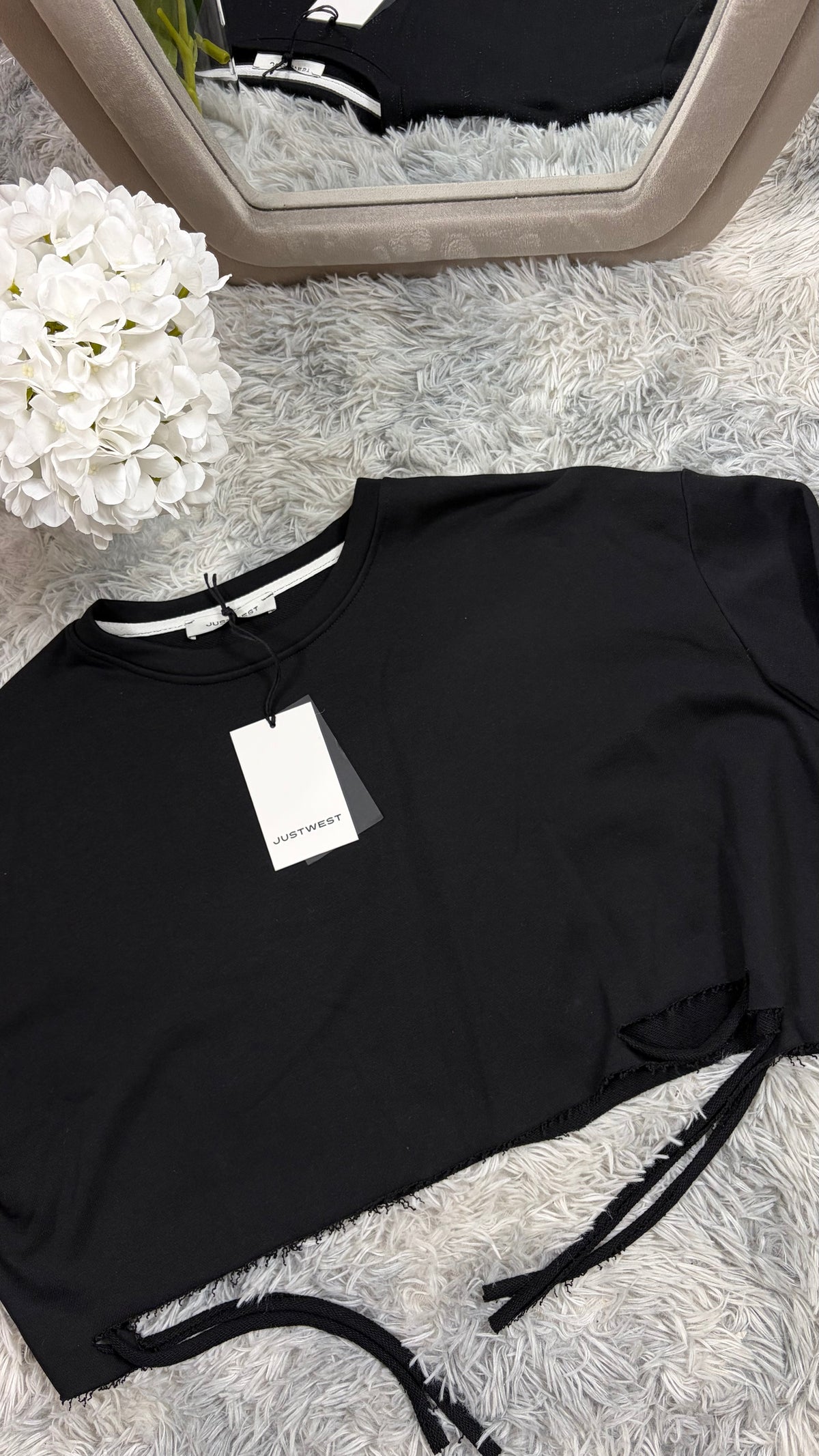 Felpa crop oversize con laccetti laterali - foto 3