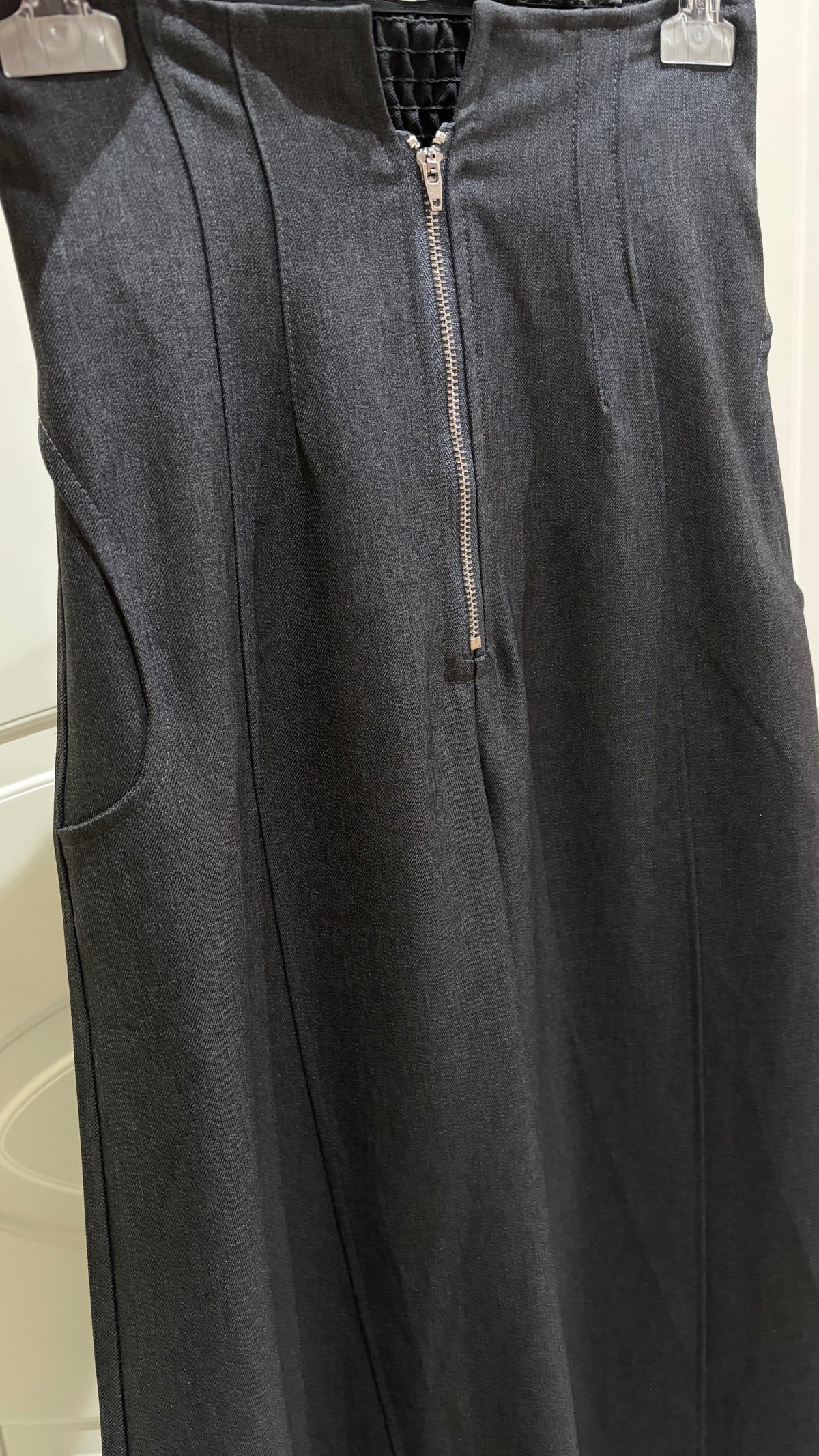 Pantaloni wide leg a vita alta con cerniera frontale - foto 5