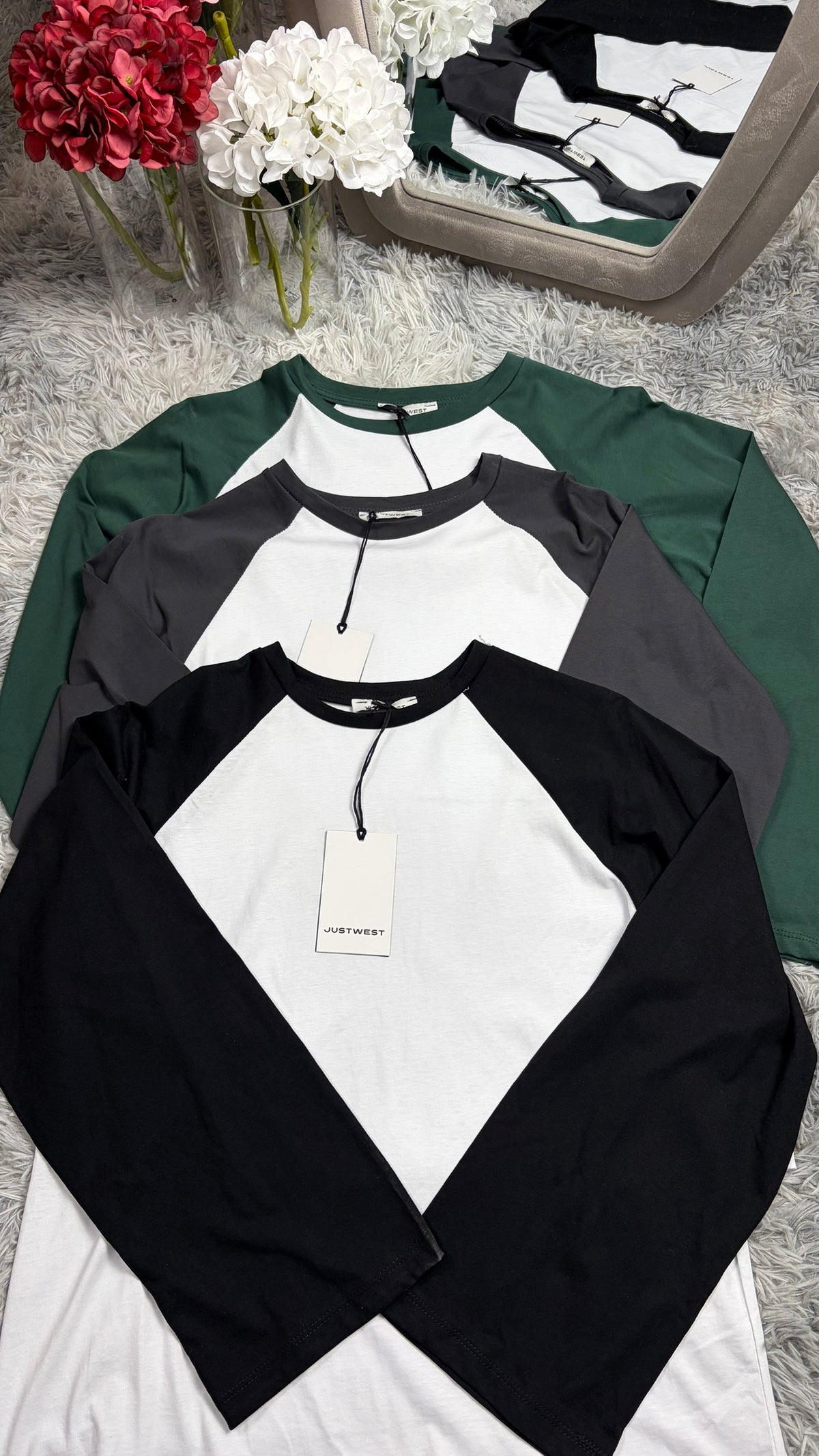 Longsleeve raglan Justwest nei colori verde, grigio e nero